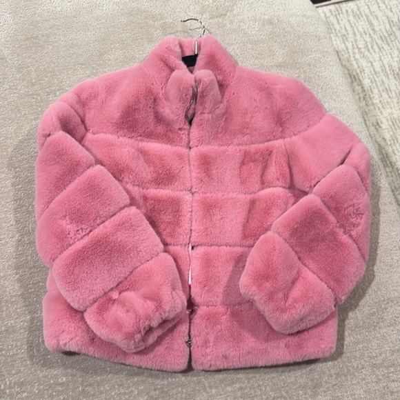 Generation Love Jackets & Blazers - NWT Generation Love Womens Pink Faux Fur Zip-up Jacket